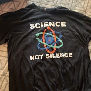 Graphic Tee, Size L.